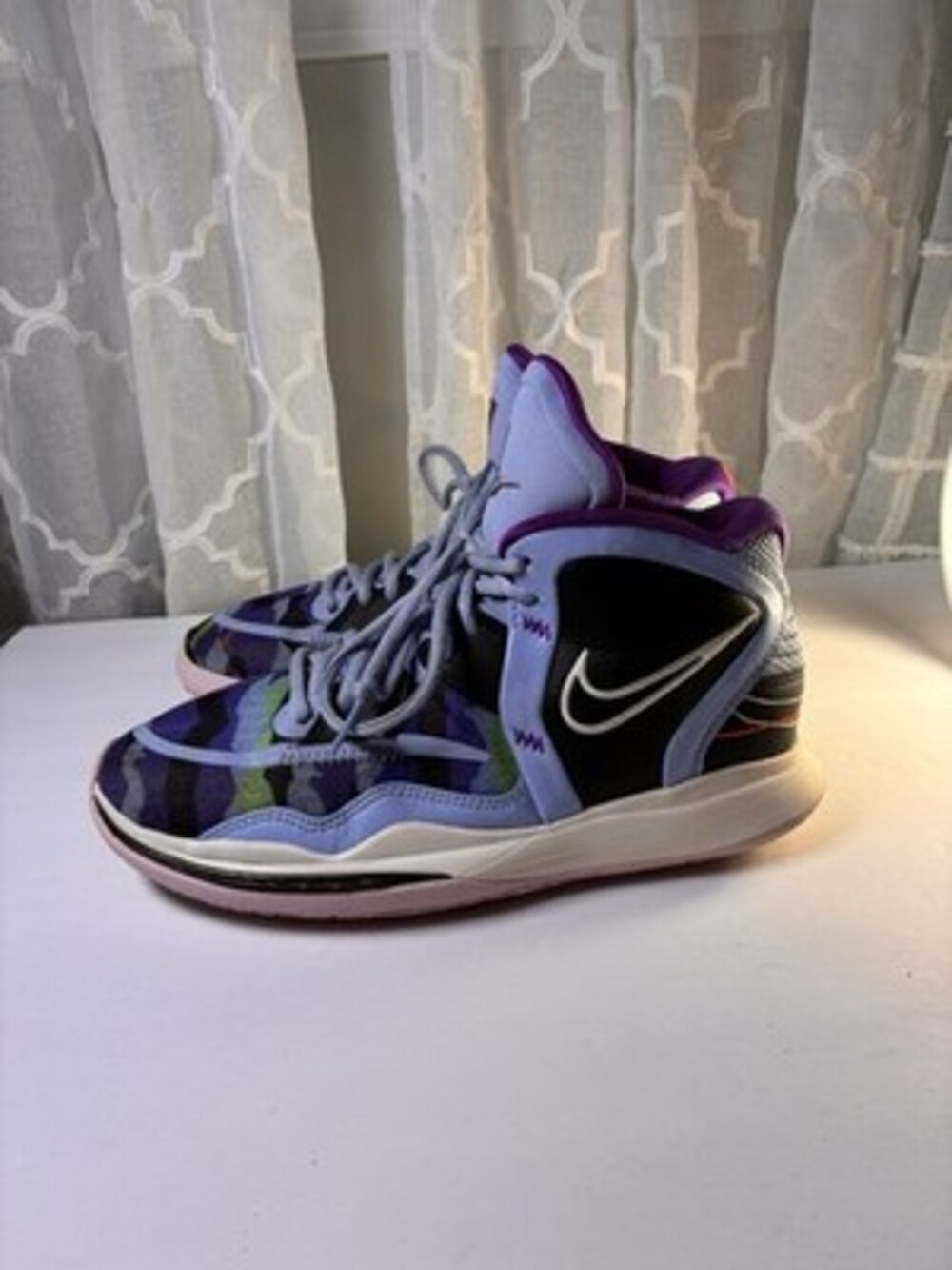 Nike Kyrie Infinity Aluminum Basketball Shoes Women’s Size 6 Purple Sneakers